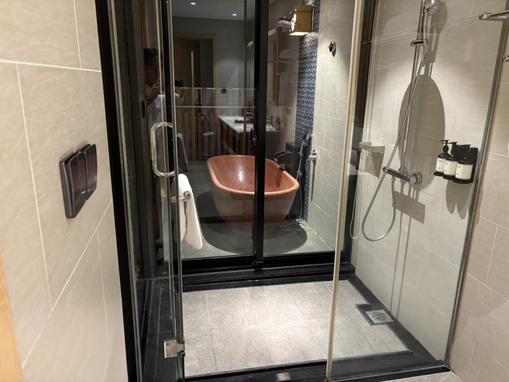 ダナン三日月部屋