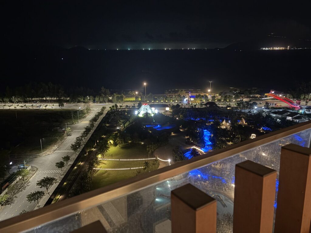 ダナン三日月部屋